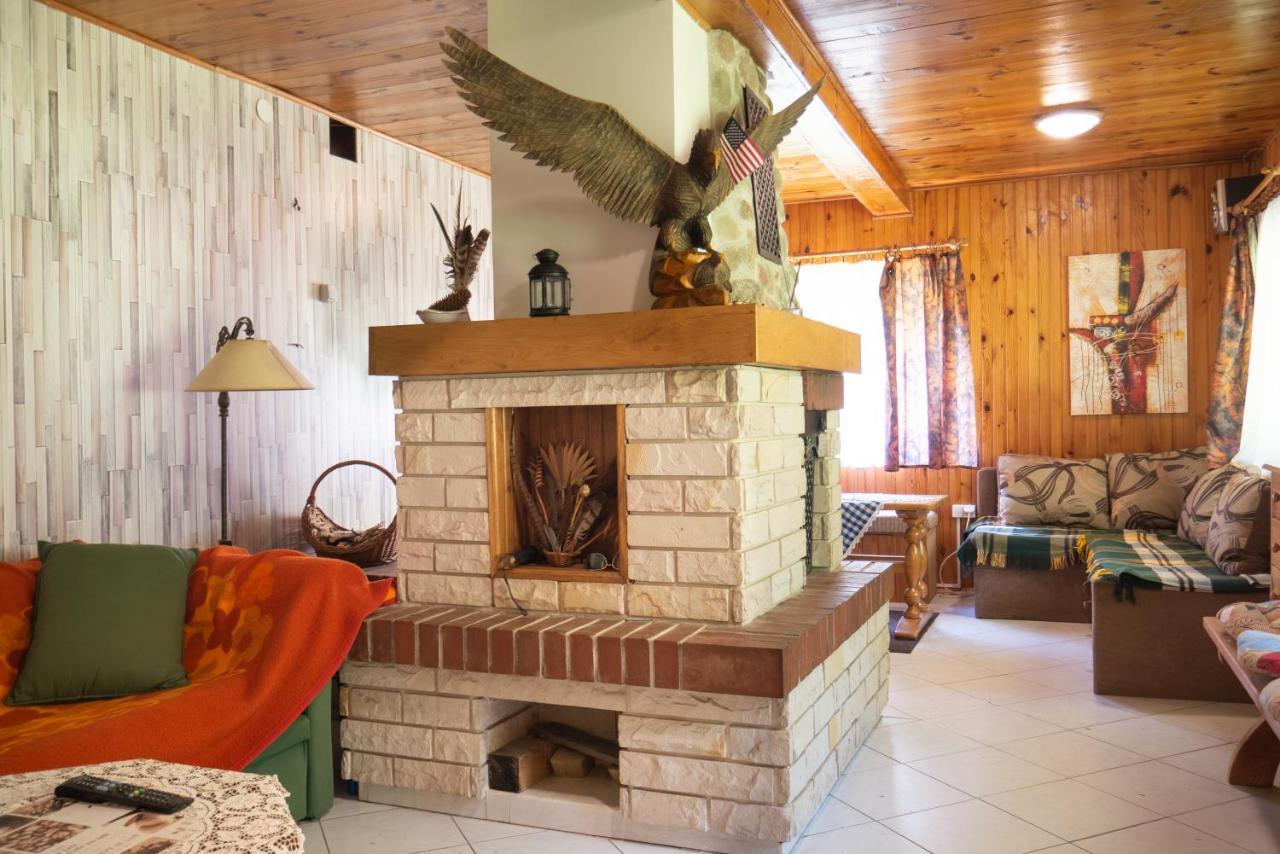 Vila Ptasi Spiew Futoma Exteriér fotografie